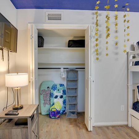 Galveston Townhome With Balconies Walk To Beach! المظهر الخارجي الصورة