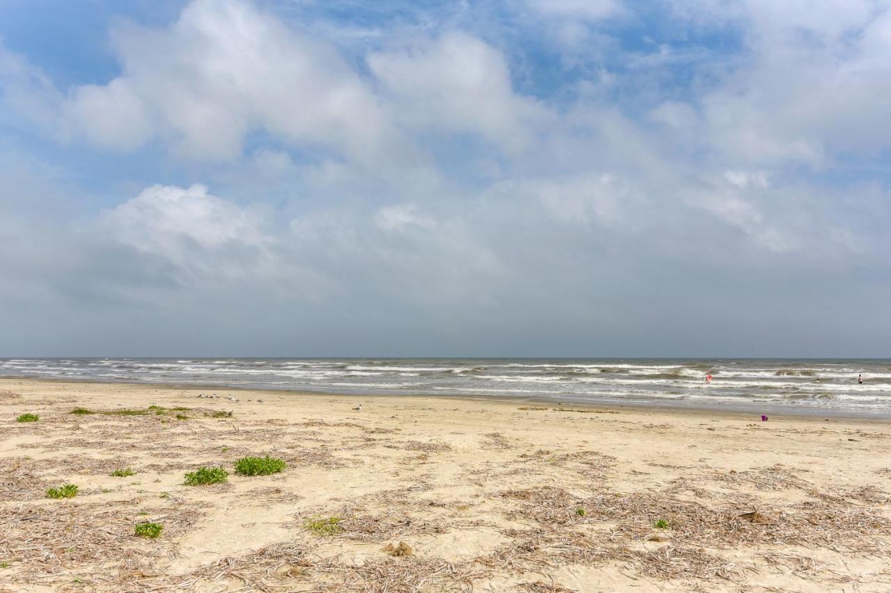 Galveston Townhome With Balconies Walk To Beach! المظهر الخارجي الصورة