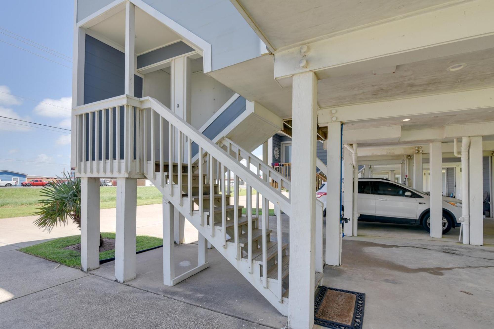 Galveston Townhome With Balconies Walk To Beach! المظهر الخارجي الصورة