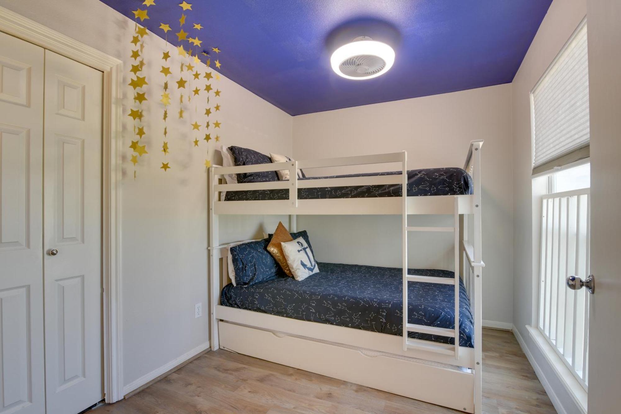 Galveston Townhome With Balconies Walk To Beach! المظهر الخارجي الصورة
